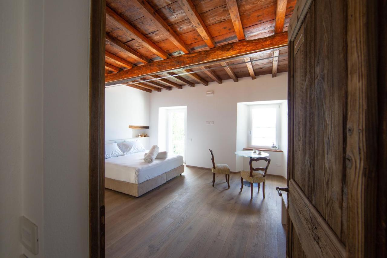 Casa Castagna 1620 Bed and Breakfast Mergozzo Exteriör bild