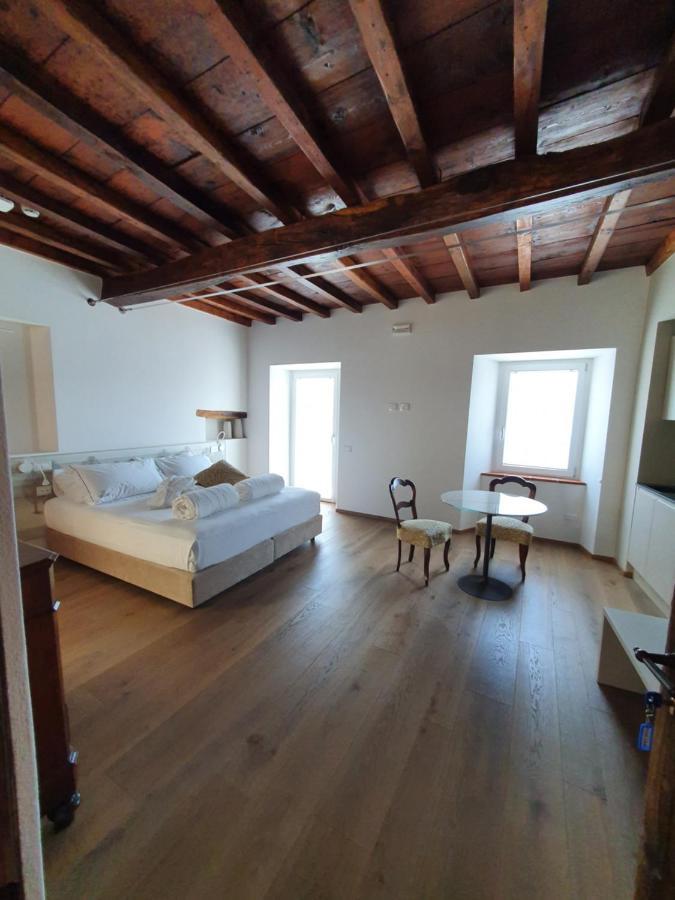 Casa Castagna 1620 Bed and Breakfast Mergozzo Exteriör bild